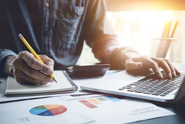 Immatriculer.com vous aide à calculer le coût de votre future carte grise.