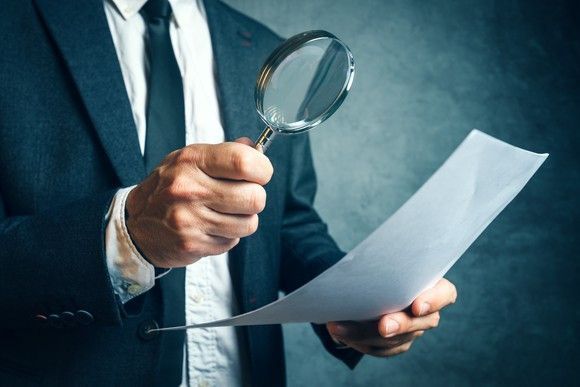 Immatriculer.com vous aide à lire votre carte grise.